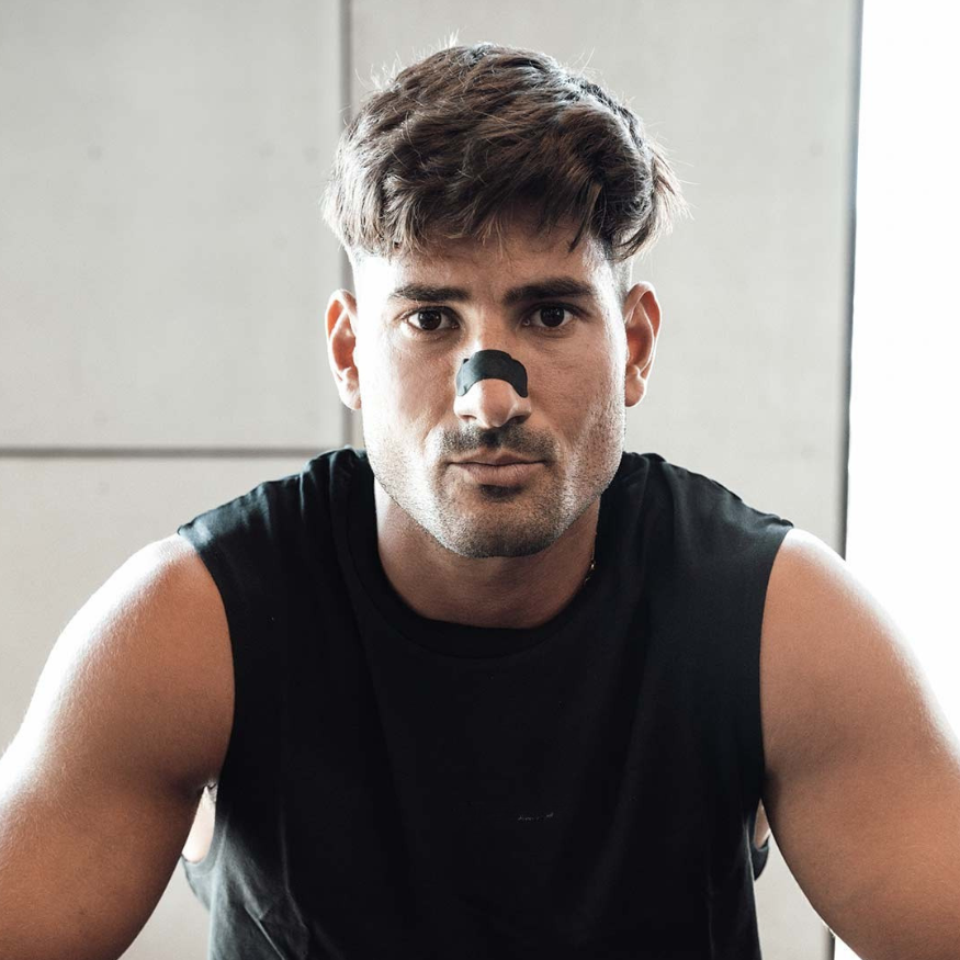 Carbon Black Neusstrip